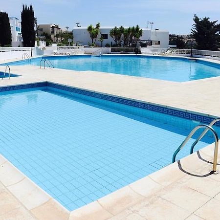 Ikaria Village Sea View Apartment Paphos Esterno foto