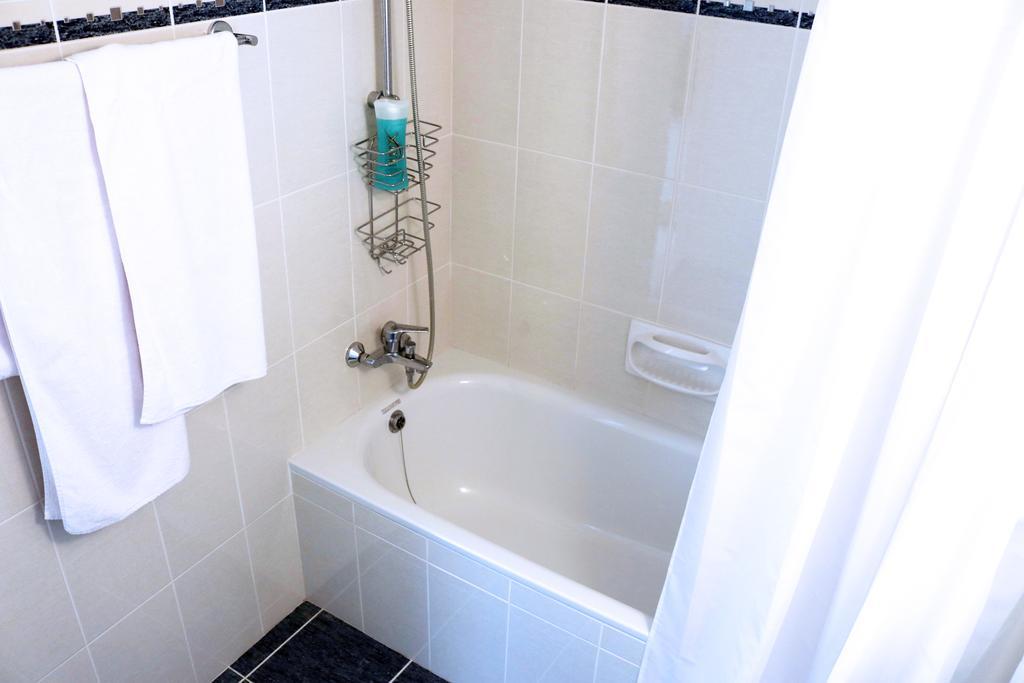 Ikaria Village Sea View Apartment Paphos Esterno foto