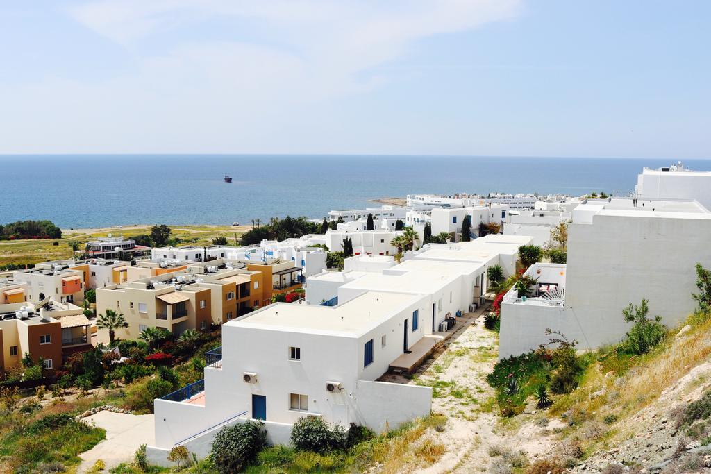 Ikaria Village Sea View Apartment Paphos Esterno foto