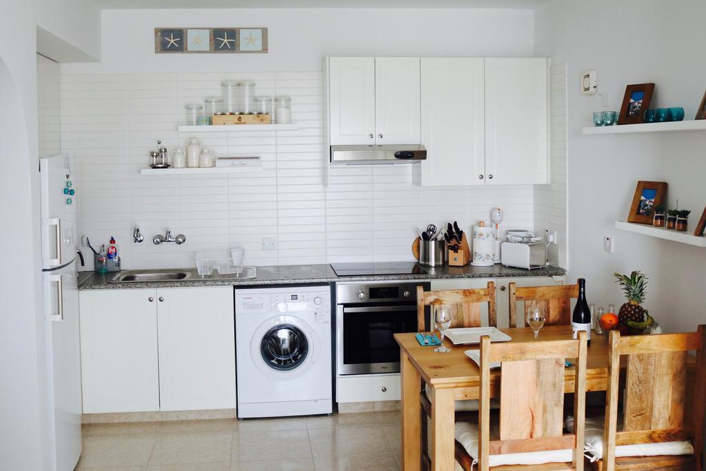 Ikaria Village Sea View Apartment Paphos Esterno foto